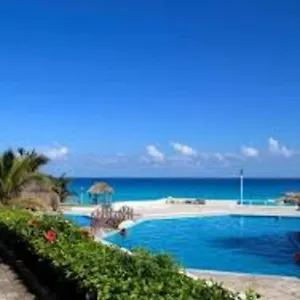 https://neat-condo-beachfront-at-brisas-cancun.quintano-roohotels.com