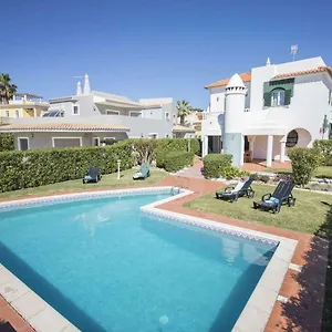 https://villa-jade.hotelaalgarve.com